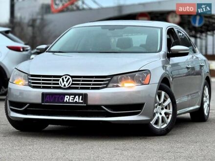 Сірий Фольксваген Пассат, об'ємом двигуна 2.5 л та пробігом 236 тис. км за 11800 $, фото 1 на Automoto.ua