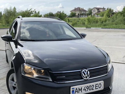 Серый Фольксваген Пассат, объемом двигателя 1.6 л и пробегом 270 тыс. км за 9999 $, фото 1 на Automoto.ua