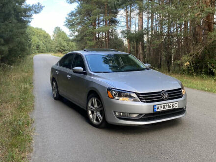 Серый Фольксваген Пассат, объемом двигателя 1.8 л и пробегом 260 тыс. км за 12000 $, фото 1 на Automoto.ua