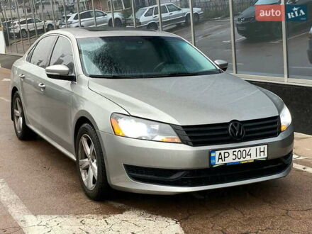 Серый Фольксваген Пассат, объемом двигателя 2.5 л и пробегом 156 тыс. км за 8999 $, фото 1 на Automoto.ua