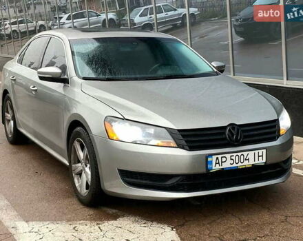 Серый Фольксваген Пассат, объемом двигателя 2.5 л и пробегом 156 тыс. км за 8999 $, фото 1 на Automoto.ua