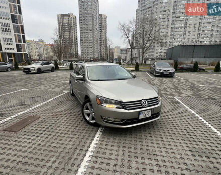 Серый Фольксваген Пассат, объемом двигателя 1.8 л и пробегом 147 тыс. км за 10000 $, фото 1 на Automoto.ua