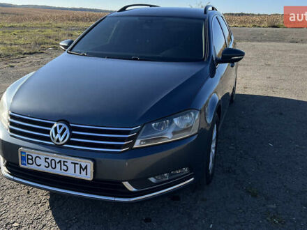 Фольксваген Пассат 2013 в Львове на Automoto.ua Серый Фольксваген Пассат, объемом двигателя 1.6 л и пробегом 237 тыс. км за 9900 $, фото 1 на Automoto.ua