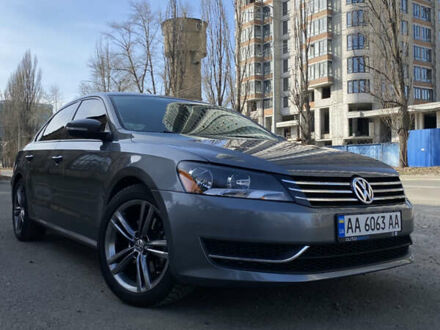 Сірий Фольксваген Пассат, об'ємом двигуна 2.5 л та пробігом 190 тис. км за 11500 $, фото 1 на Automoto.ua