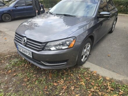 Серый Фольксваген Пассат, объемом двигателя 2.5 л и пробегом 300 тыс. км за 8699 $, фото 1 на Automoto.ua