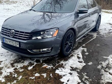 Фольксваген Пассат 2013 у Новоукраинке на Automoto.ua Сірий Фольксваген Пассат, об'ємом двигуна 2 л та пробігом 99 тис. км за 12700 $, фото 1 на Automoto.ua