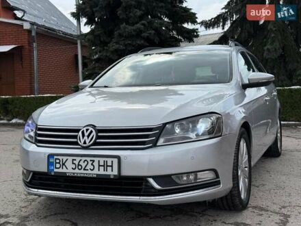 Фольксваген Пассат 2013 у Кременце на Automoto.ua Сірий Фольксваген Пассат, об'ємом двигуна 1.97 л та пробігом 270 тис. км за 10200 $, фото 1 на Automoto.ua
