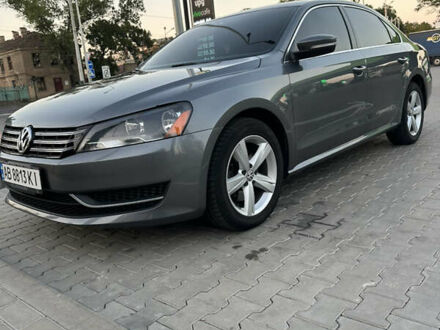 Серый Фольксваген Пассат, объемом двигателя 2.5 л и пробегом 178 тыс. км за 10000 $, фото 1 на Automoto.ua