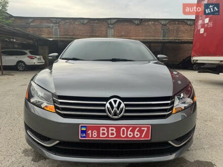 Фольксваген Пассат 2013 в Сумах на Automoto.ua Серый Фольксваген Пассат, объемом двигателя 2.5 л и пробегом 140 тыс. км за 9800 $, фото 1 на Automoto.ua