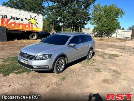 Сірий Фольксваген Пассат, об'ємом двигуна 2 л та пробігом 280 тис. км за 13700 $, фото 1 на Automoto.ua