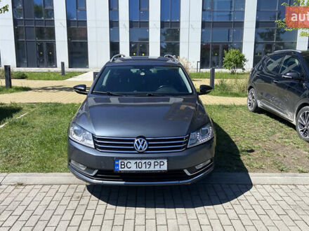 Фольксваген Пассат 2014 в Львове на Automoto.ua Серый Фольксваген Пассат, объемом двигателя 1.97 л и пробегом 291 тыс. км за 11300 $, фото 1 на Automoto.ua