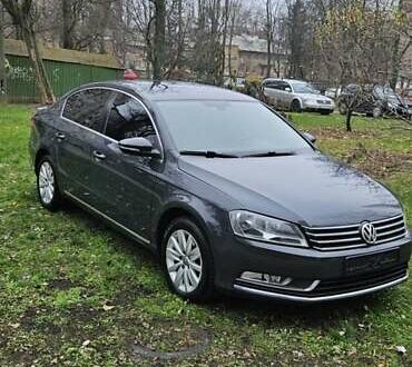 Серый Фольксваген Пассат, объемом двигателя 1.6 л и пробегом 245 тыс. км за 10300 $, фото 1 на Automoto.ua