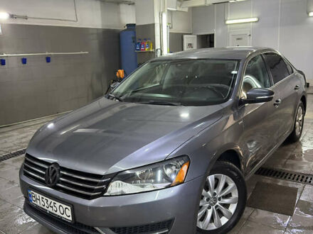 Серый Фольксваген Пассат, объемом двигателя 1.8 л и пробегом 180 тыс. км за 11500 $, фото 1 на Automoto.ua