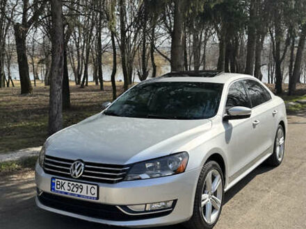 Фольксваген Пассат 2014 у Тростянце на Automoto.ua Сірий Фольксваген Пассат, об'ємом двигуна 1.97 л та пробігом 200 тис. км за 10700 $, фото 1 на Automoto.ua