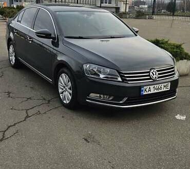 Серый Фольксваген Пассат, объемом двигателя 1.6 л и пробегом 245 тыс. км за 10300 $, фото 1 на Automoto.ua