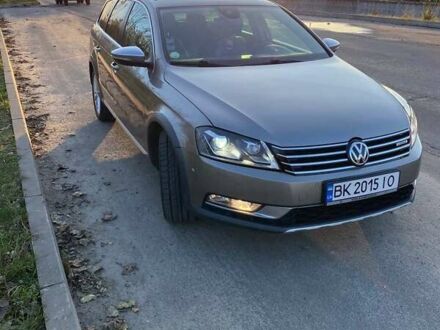 Серый Фольксваген Пассат, объемом двигателя 2 л и пробегом 309 тыс. км за 13000 $, фото 1 на Automoto.ua