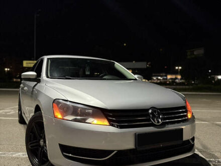 Серый Фольксваген Пассат, объемом двигателя 1.8 л и пробегом 145 тыс. км за 11500 $, фото 1 на Automoto.ua