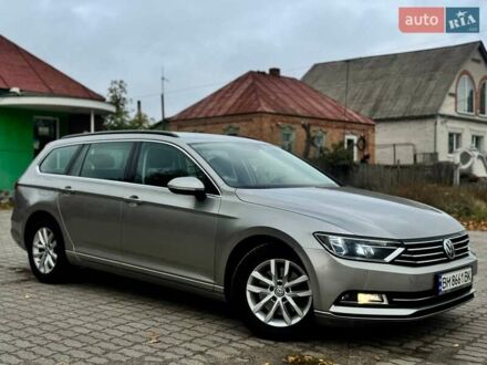 Фольксваген Пассат 2015 в Ахтырке на Automoto.ua Серый Фольксваген Пассат, объемом двигателя 1.6 л и пробегом 187 тыс. км за 12450 $, фото 1 на Automoto.ua