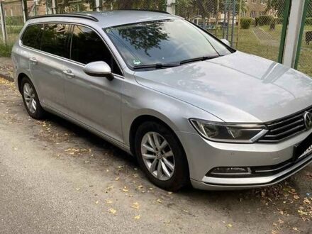 Серый Фольксваген Пассат, объемом двигателя 2 л и пробегом 229 тыс. км за 17000 $, фото 1 на Automoto.ua