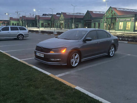 Серый Фольксваген Пассат, объемом двигателя 3.6 л и пробегом 204 тыс. км за 12500 $, фото 1 на Automoto.ua