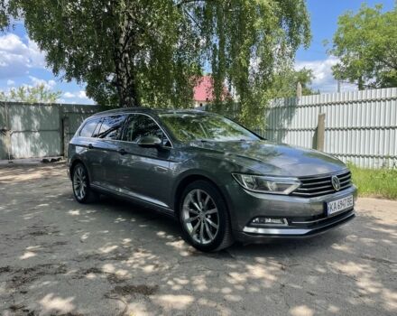 Серый Фольксваген Пассат, объемом двигателя 1.6 л и пробегом 320 тыс. км за 11700 $, фото 1 на Automoto.ua