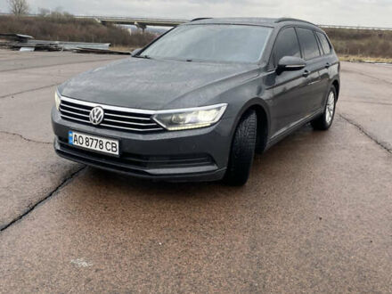 Фольксваген Пассат 2015 в Ужгороде на Automoto.ua Серый Фольксваген Пассат, объемом двигателя 2 л и пробегом 310 тыс. км за 13500 $, фото 1 на Automoto.ua