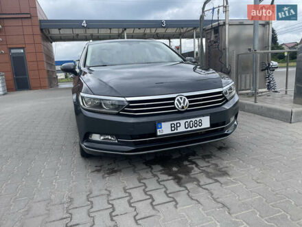 Фольксваген Пассат 2015 в Вишневом на Automoto.ua Серый Фольксваген Пассат, объемом двигателя 2 л и пробегом 245 тыс. км за 17995 $, фото 1 на Automoto.ua