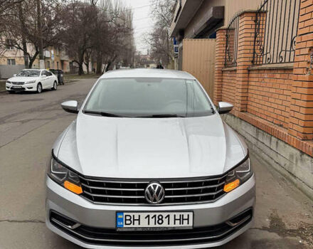 Серый Фольксваген Пассат, объемом двигателя 1.8 л и пробегом 147 тыс. км за 10800 $, фото 1 на Automoto.ua