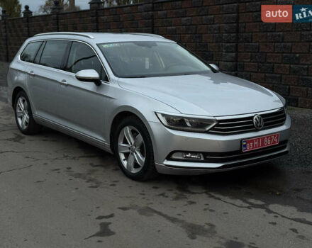 Фольксваген Пассат 2015 в Ровно на Automoto.ua Серый Фольксваген Пассат, объемом двигателя 1.97 л и пробегом 240 тыс. км за 14900 $, фото 1 на Automoto.ua