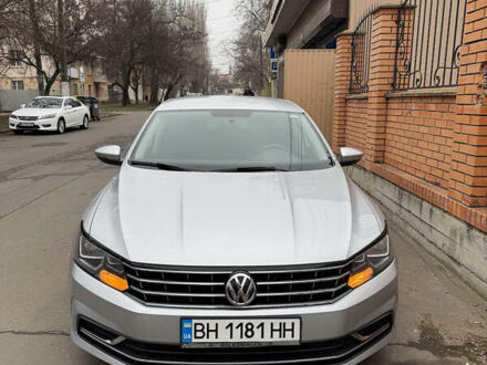 Серый Фольксваген Пассат, объемом двигателя 1.8 л и пробегом 147 тыс. км за 11500 $, фото 1 на Automoto.ua