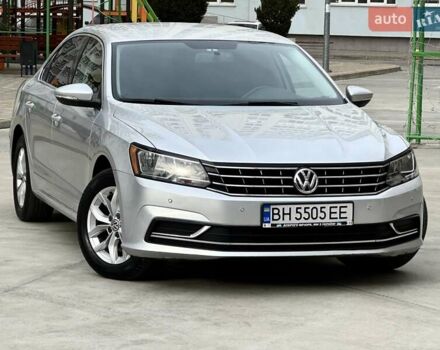 Серый Фольксваген Пассат, объемом двигателя 1.8 л и пробегом 133 тыс. км за 12000 $, фото 1 на Automoto.ua