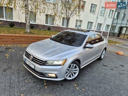 Серый Фольксваген Пассат, объемом двигателя 3.6 л и пробегом 125 тыс. км за 11900 $, фото 1 на Automoto.ua