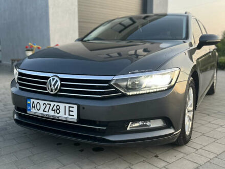 Фольксваген Пассат 2015 в Виноградове на Automoto.ua Серый Фольксваген Пассат, объемом двигателя 2 л и пробегом 266 тыс. км за 13500 $, фото 1 на Automoto.ua