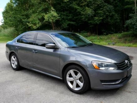 Серый Фольксваген Пассат, объемом двигателя 1.8 л и пробегом 75 тыс. км за 7300 $, фото 1 на Automoto.ua
