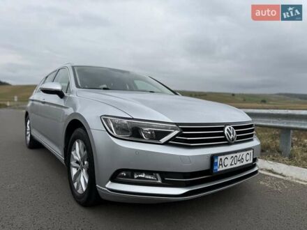 Серый Фольксваген Пассат, объемом двигателя 1.6 л и пробегом 325 тыс. км за 12200 $, фото 1 на Automoto.ua