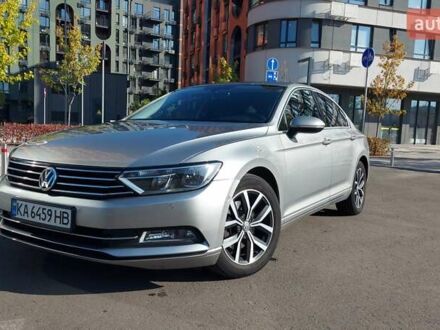 Серый Фольксваген Пассат, объемом двигателя 1.6 л и пробегом 297 тыс. км за 15000 $, фото 1 на Automoto.ua