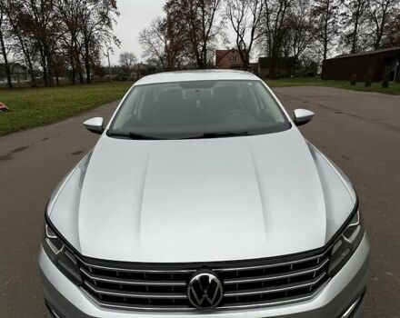 Серый Фольксваген Пассат, объемом двигателя 1.8 л и пробегом 190 тыс. км за 16000 $, фото 1 на Automoto.ua