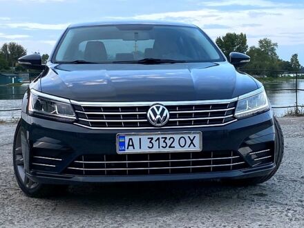 Серый Фольксваген Пассат, объемом двигателя 1.8 л и пробегом 219 тыс. км за 14000 $, фото 1 на Automoto.ua