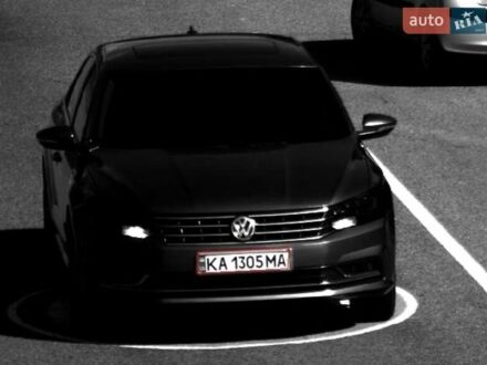 Серый Фольксваген Пассат, объемом двигателя 1.8 л и пробегом 184 тыс. км за 13500 $, фото 1 на Automoto.ua