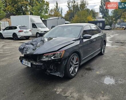 Сірий Фольксваген Пассат, об'ємом двигуна 1.8 л та пробігом 170 тис. км за 4000 $, фото 1 на Automoto.ua