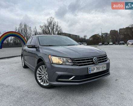 Сірий Фольксваген Пассат, об'ємом двигуна 1.8 л та пробігом 136 тис. км за 12500 $, фото 1 на Automoto.ua