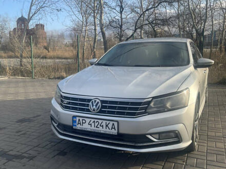 Сірий Фольксваген Пассат, об'ємом двигуна 1.8 л та пробігом 240 тис. км за 11500 $, фото 1 на Automoto.ua