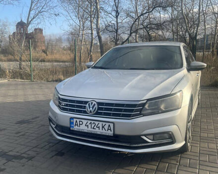 Серый Фольксваген Пассат, объемом двигателя 1.8 л и пробегом 240 тыс. км за 11500 $, фото 1 на Automoto.ua
