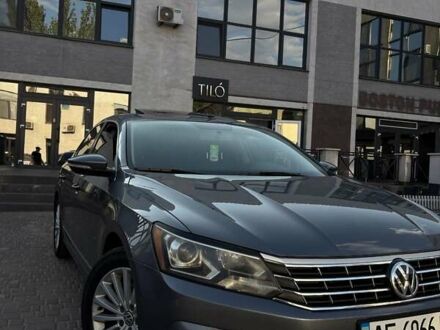 Фольксваген Пассат 2016 в Кривом Роге на Automoto.ua Серый Фольксваген Пассат, объемом двигателя 1.8 л и пробегом 157 тыс. км за 14500 $, фото 1 на Automoto.ua