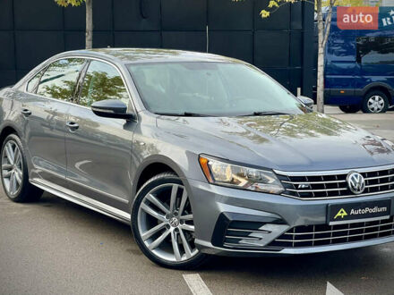 Серый Фольксваген Пассат, объемом двигателя 1.8 л и пробегом 70 тыс. км за 17500 $, фото 1 на Automoto.ua