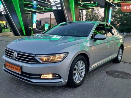 Серый Фольксваген Пассат, объемом двигателя 0 л и пробегом 196 тыс. км за 13777 $, фото 1 на Automoto.ua