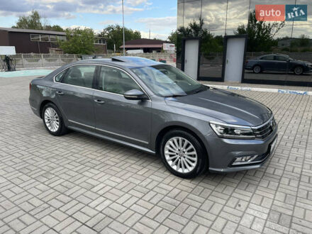 Фольксваген Пассат 2016 в Запорожье на Automoto.ua Серый Фольксваген Пассат, объемом двигателя 1.8 л и пробегом 125 тыс. км за 12500 $, фото 1 на Automoto.ua