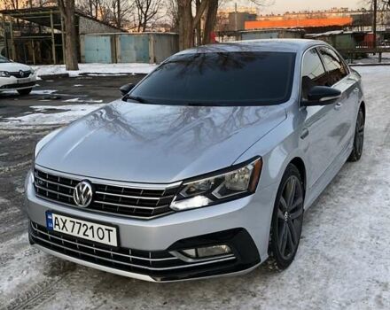 Серый Фольксваген Пассат, объемом двигателя 1.8 л и пробегом 255 тыс. км за 10500 $, фото 1 на Automoto.ua