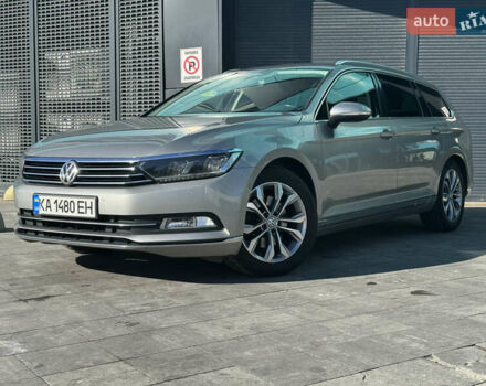 Сірий Фольксваген Пассат, об'ємом двигуна 1.6 л та пробігом 264 тис. км за 15800 $, фото 1 на Automoto.ua