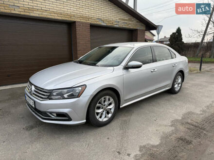 Серый Фольксваген Пассат, объемом двигателя 1.8 л и пробегом 237 тыс. км за 9300 $, фото 1 на Automoto.ua